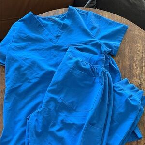 Monarch Blue Women's Scrub Set - joggers. SzM